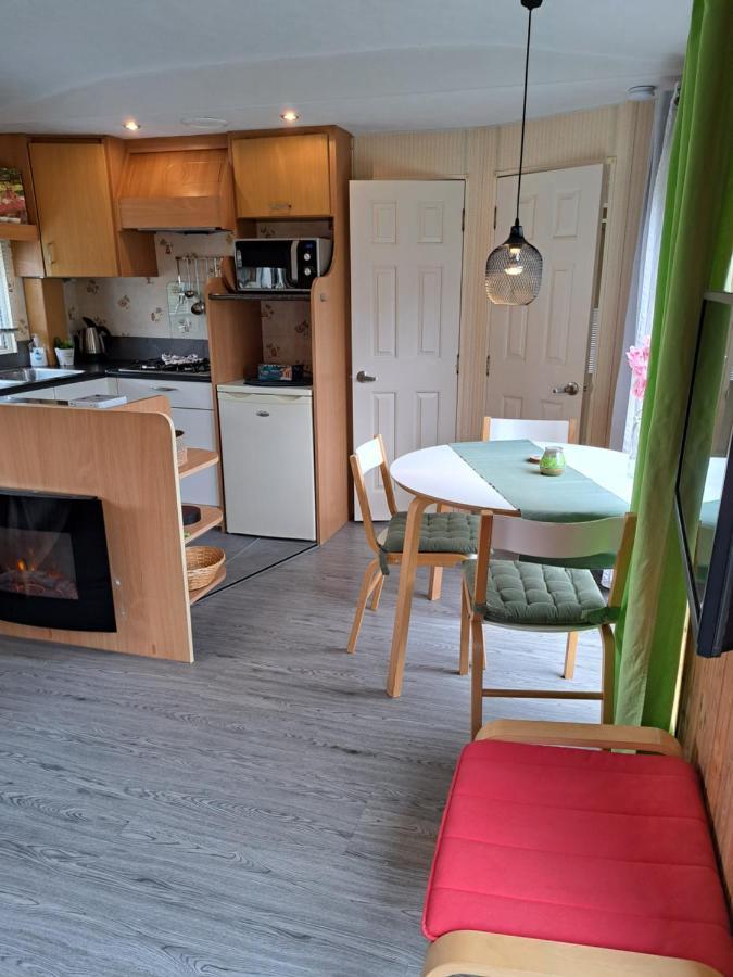 Chalet 15 "De Tien Heugten" Vakantiepark Schoonloo المظهر الخارجي الصورة